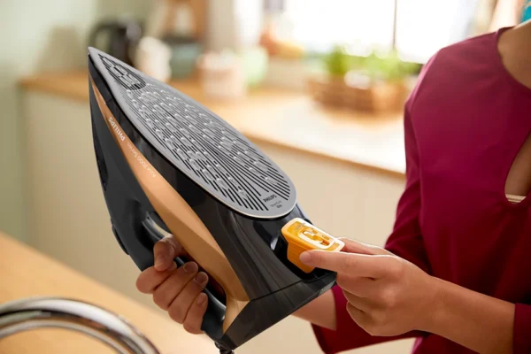 PHILIPS STEAM IRON 5000 SERIES 2600W DST7040/86 - Image 6